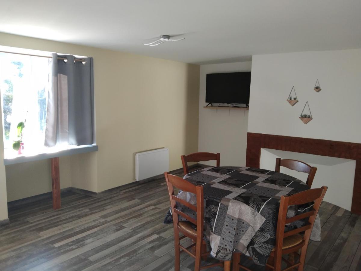 Appartamento Sur la Colline Sousceyrac Esterno foto