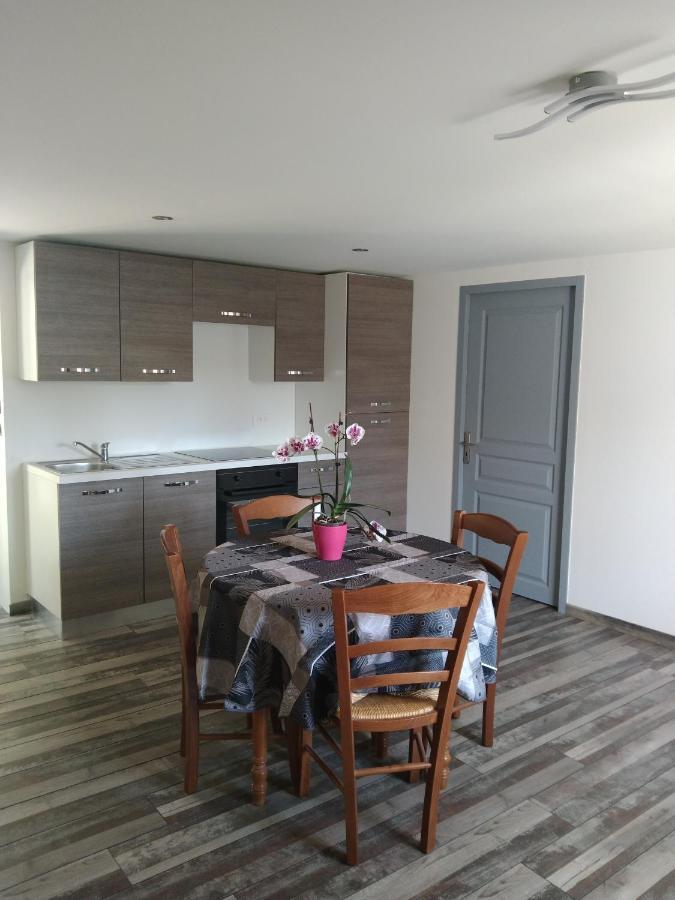 Appartamento Sur la Colline Sousceyrac Esterno foto